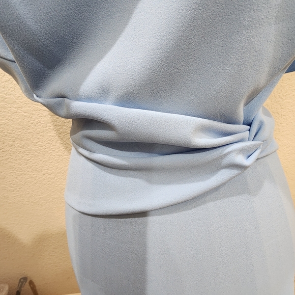 Dkny Women's Twisted Waistband Puff-Sleeve Sheath Dress, Light Blue. SIZE 2 - Picture 4 of 9